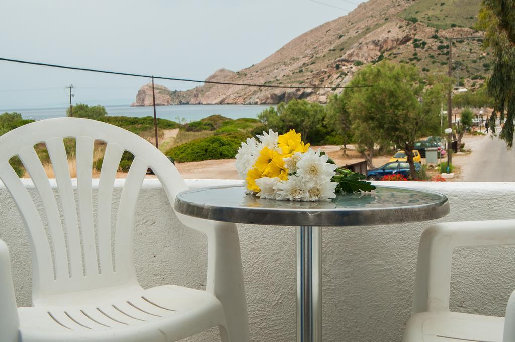 Manousos' Rooms Galissas Rum bild